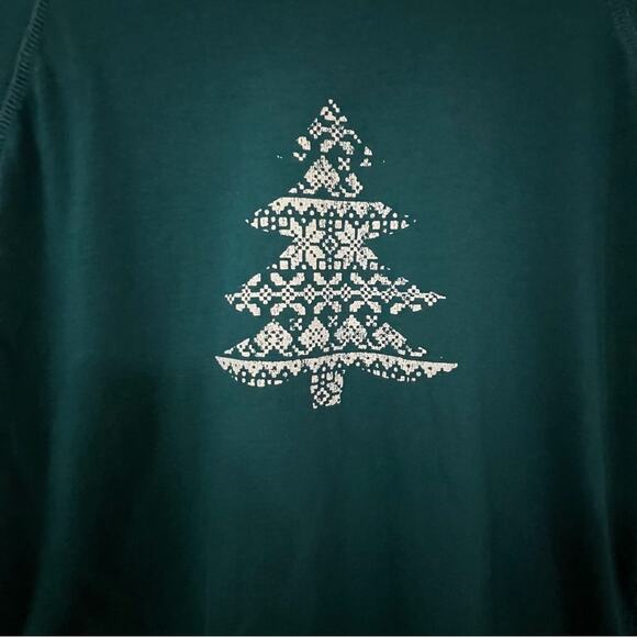 Jane and Bleecker Green Christmas Tree Shirt Size Small - Picture 2 of 6